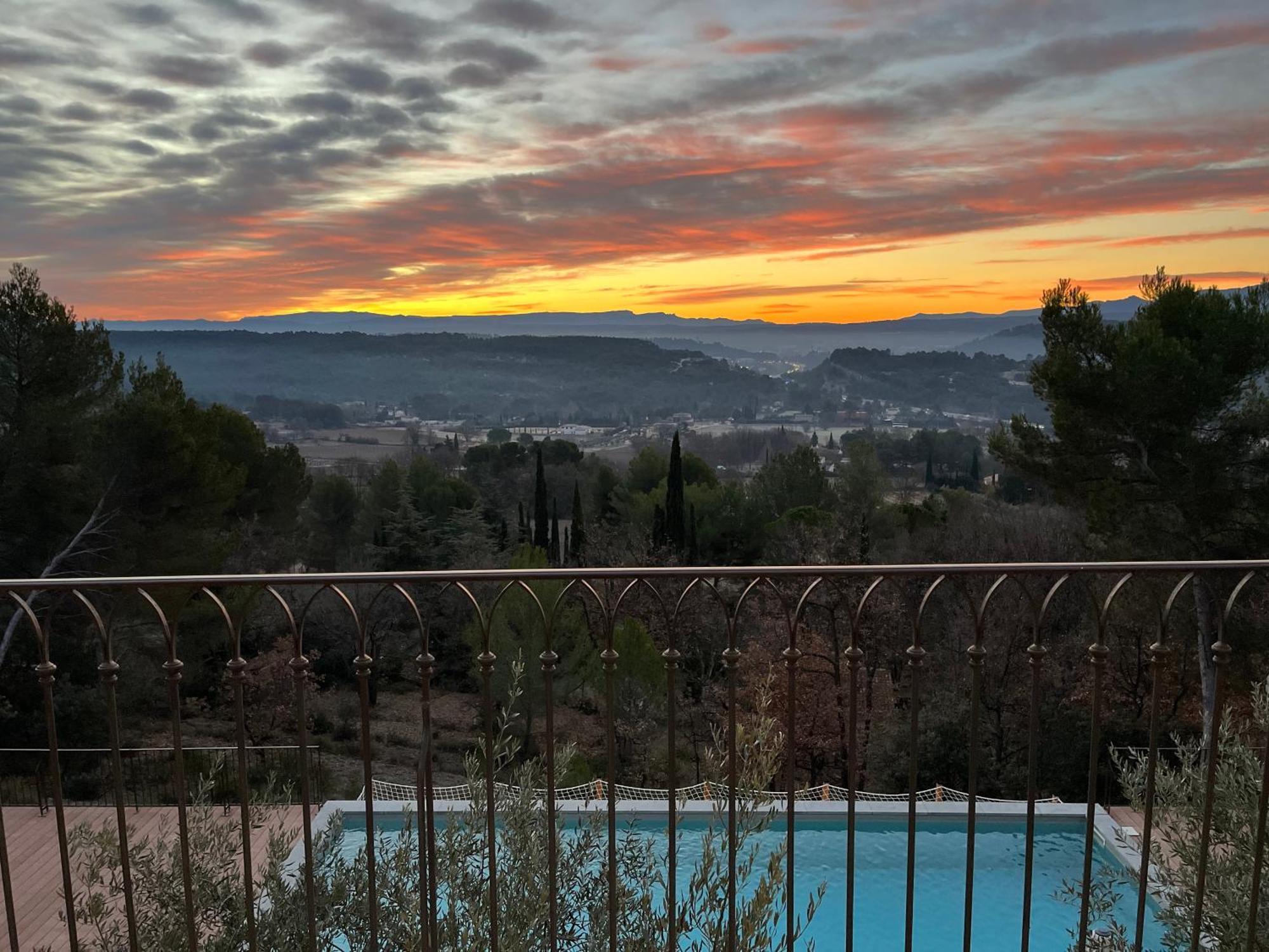 Villa Lumineuse Avec Piscine Clim 1Ere Etage Vue Panoramique Sur Les Montagnes Sur Le Site De La Sainte-Victoire Le Tholonet Zewnętrze zdjęcie