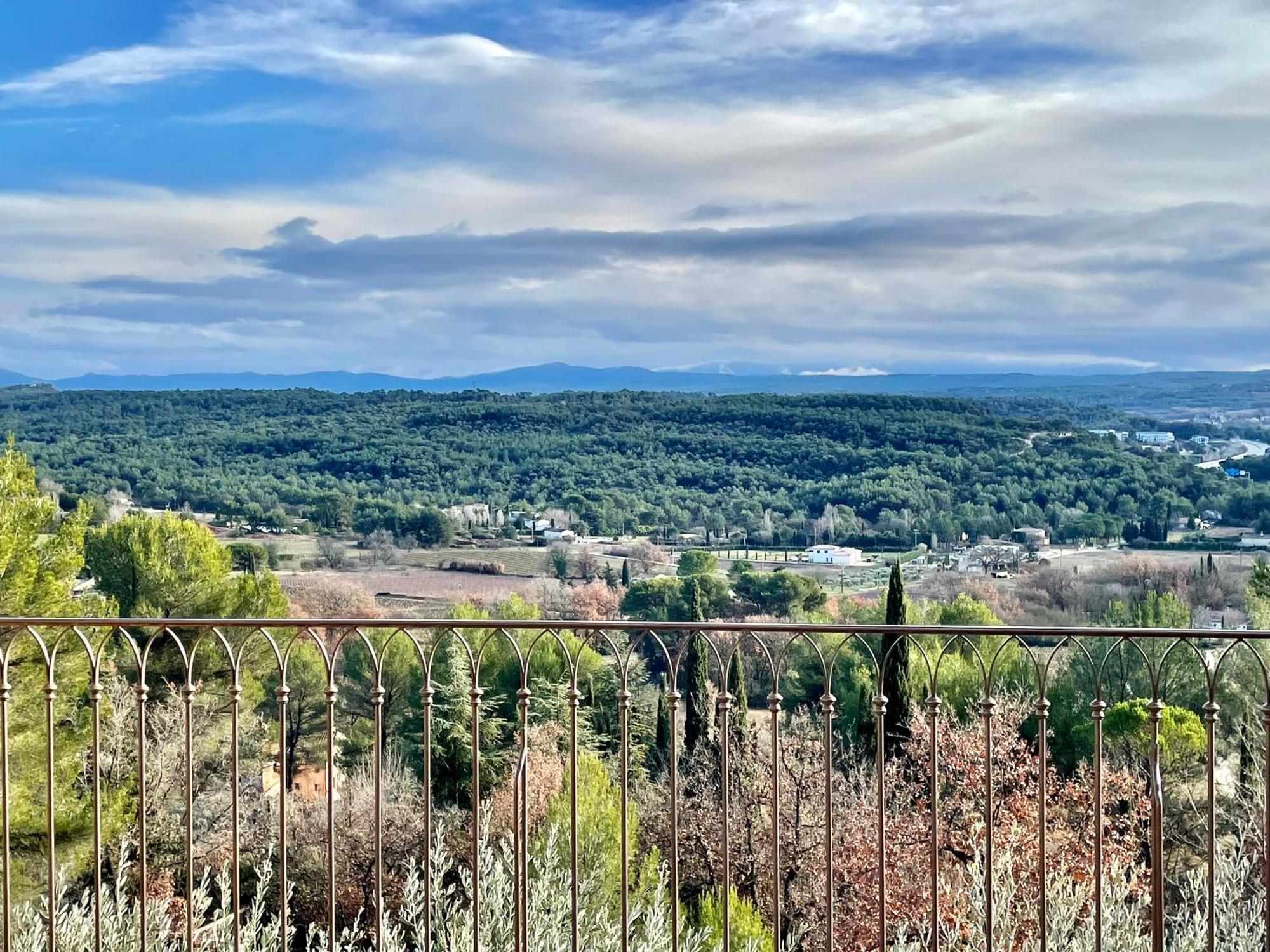 Villa Lumineuse Avec Piscine Clim 1Ere Etage Vue Panoramique Sur Les Montagnes Sur Le Site De La Sainte-Victoire Le Tholonet Zewnętrze zdjęcie